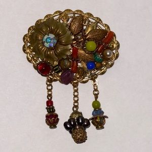 unique vintage brooch with flower / beaded design